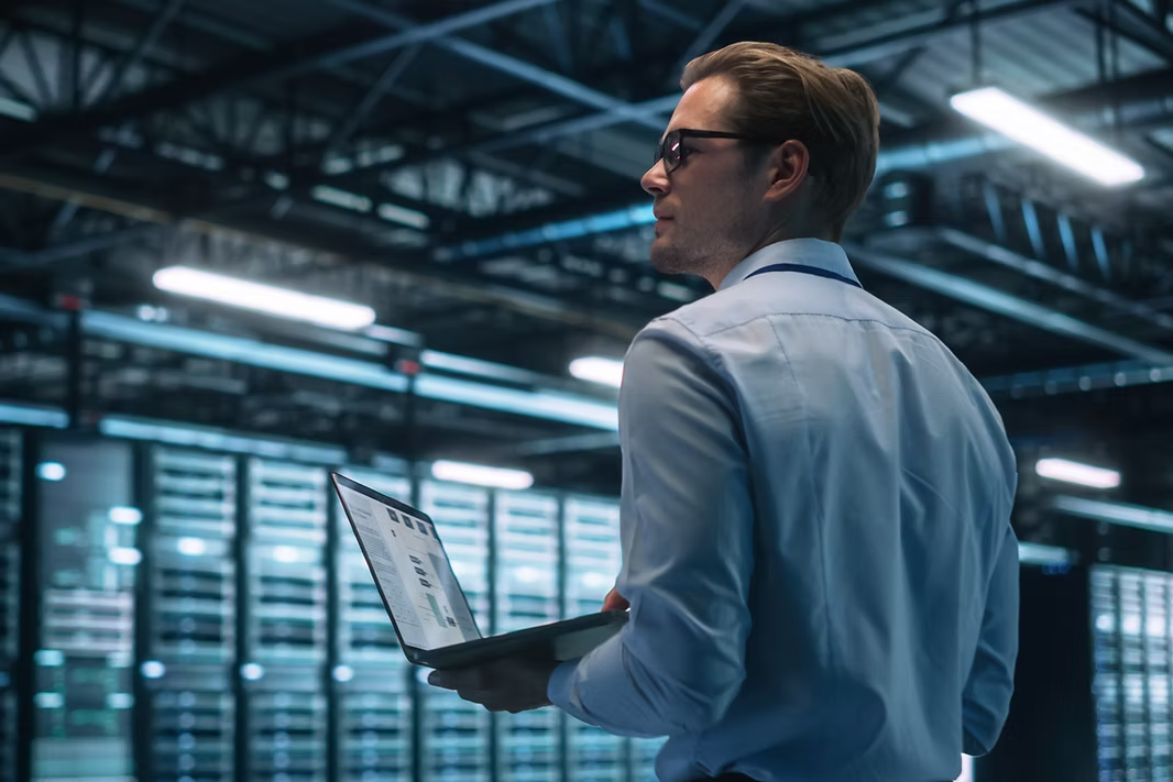 Transformando el IoT con redes privadas y 5G Redcap Cover