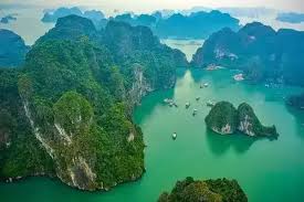 Iconic & offbeat experiences unlocked by DMCs (Popular destinations Vietnam)